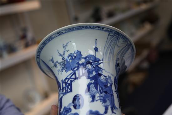 A large Chinese blue and white yen-yen vase, Kangxi period, 44.5cm, upper neck and rim broken and glued